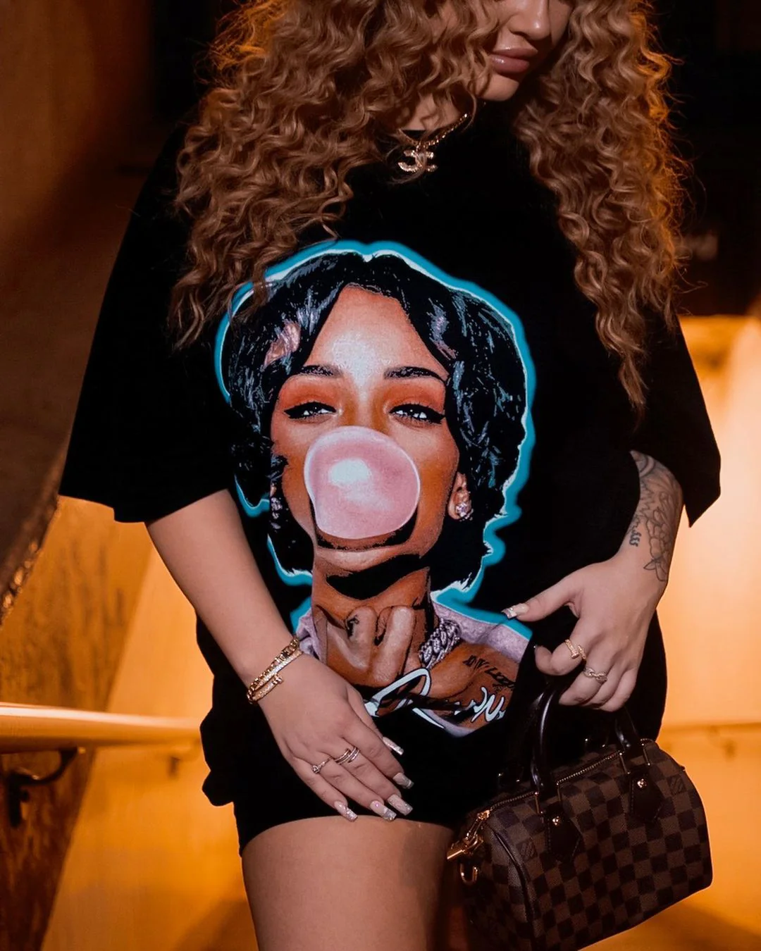 RIHANNA BUBBLEGUM TEE (Double Sided) - Image 16